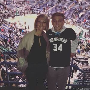 Meet your Posher, Stacy